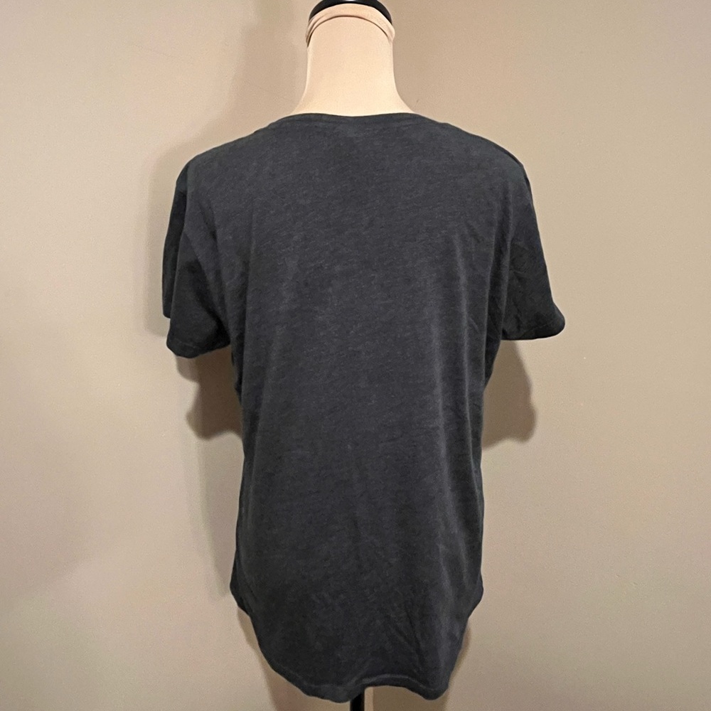 I Like Big Mutts Graphic Tee, size Large - Picture 2 of 9
